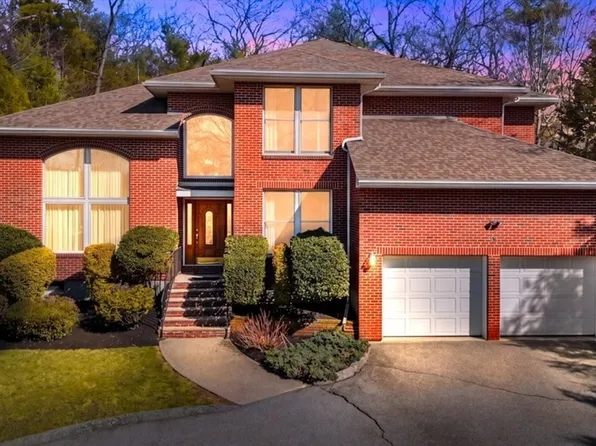 49 Forest St, Saugus, MA 01906