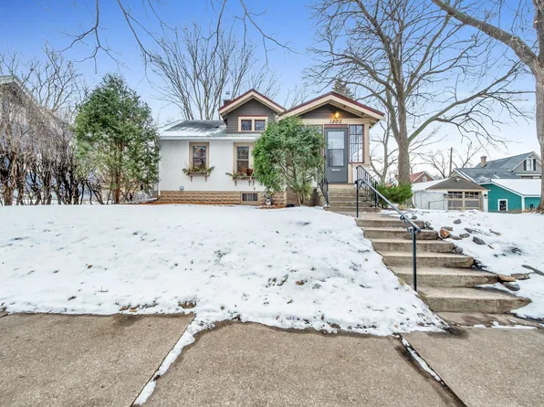 1802 Lincoln Ave, Saint Paul, MN 55105
