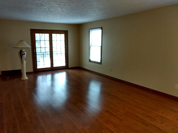 5th image of 6101 Center St APT 206