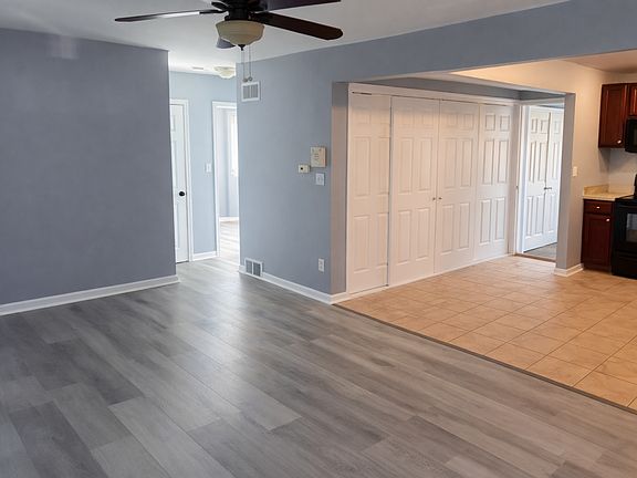 3rd image of 5129 Locust Ave