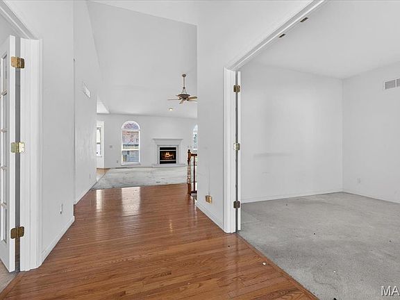 4th image of 2450 Dunheath Ln