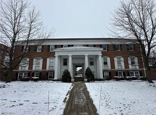 19801 Van Aken Blvd #A2, Beachwood, OH 44122