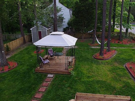 2nd image of 4438 Lumberjack Ln