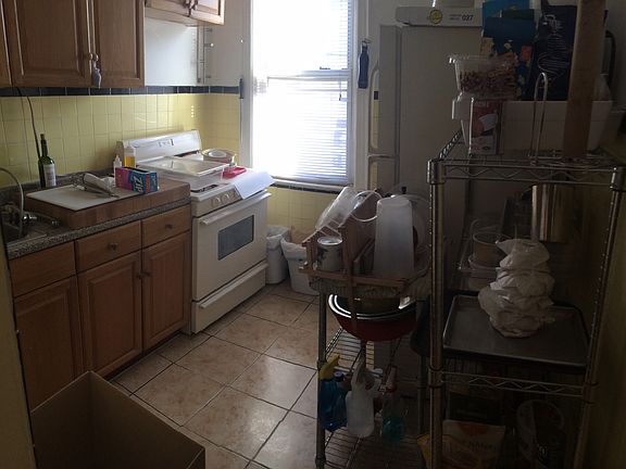 3rd image of 2378 32nd St