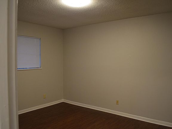 3rd image of 4402 McKinney Falls Pkwy