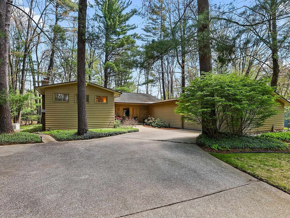 1st image of 5806 Woodbridge Ln