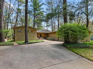 5806 Woodbridge Ln, Midland, MI 48640
