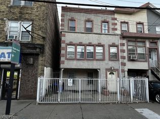 947 Summit Ave, Jersey City, NJ 07307