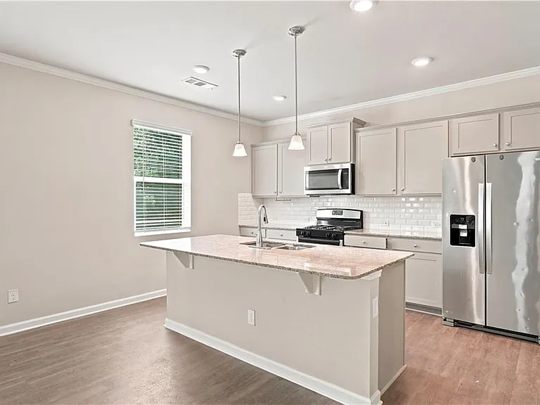 157 Lost Creek Blvd — Photo 12