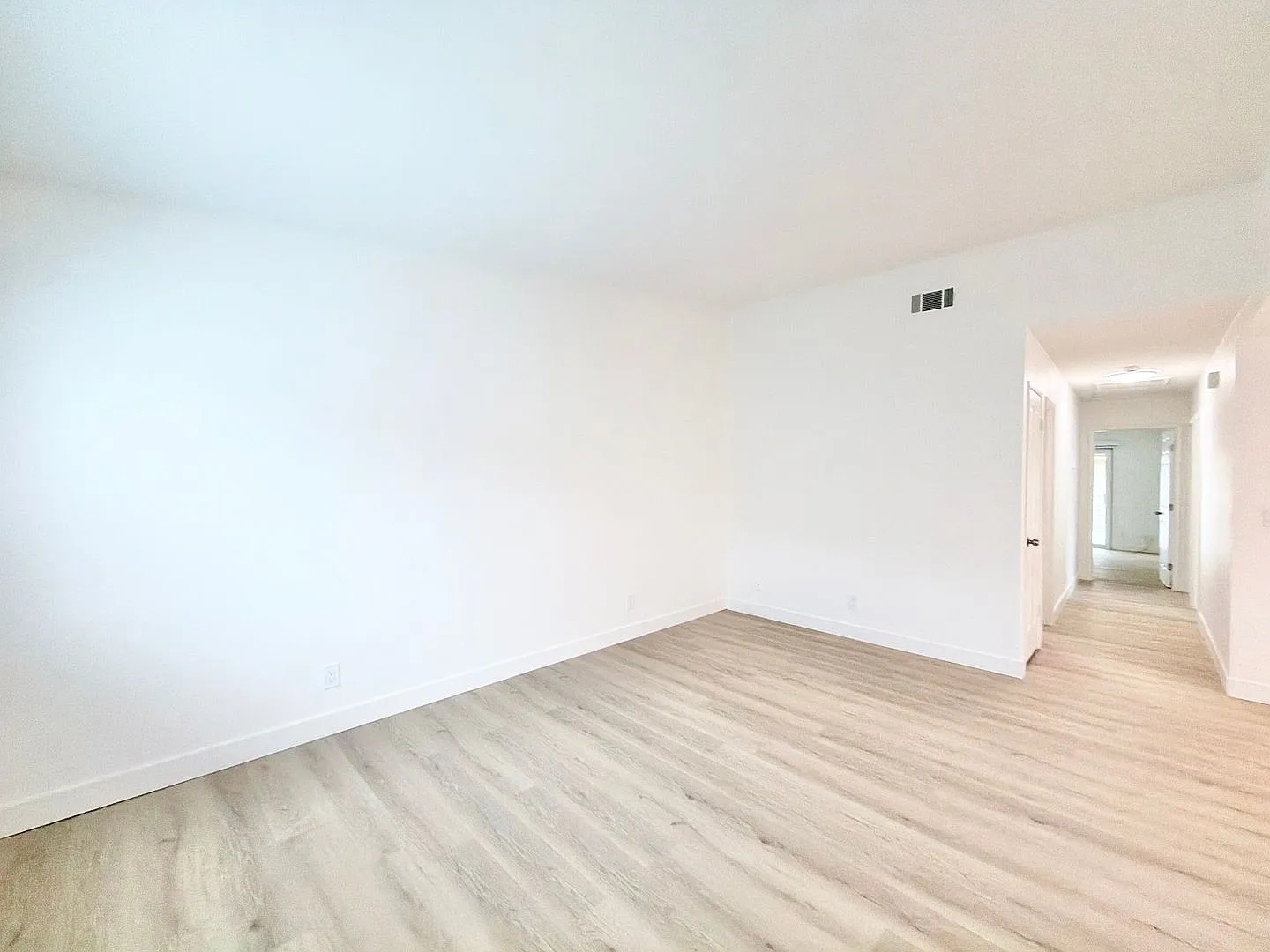 Available Now!! 3 Bedroom/ 2 Bathroom Duplex In Cathedral City! — Photo 4