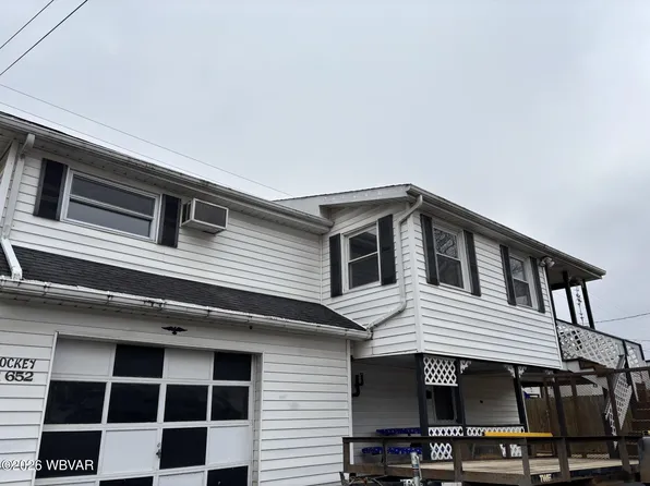 R 652 E Church St, Lock Haven, PA 17745