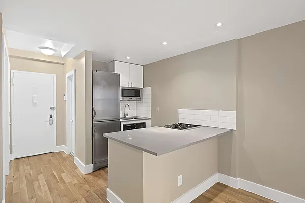 Rented by Cooper & Cooper Real Estate | media 30