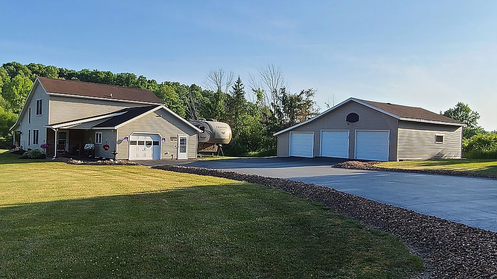 2394 Emerson Rd, Weedsport, NY 13166 | Zillow