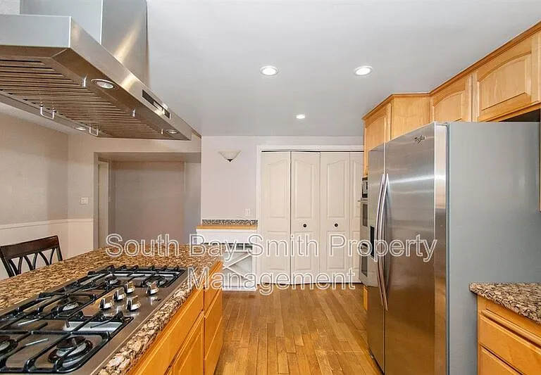 1918 252nd St — Photo 6