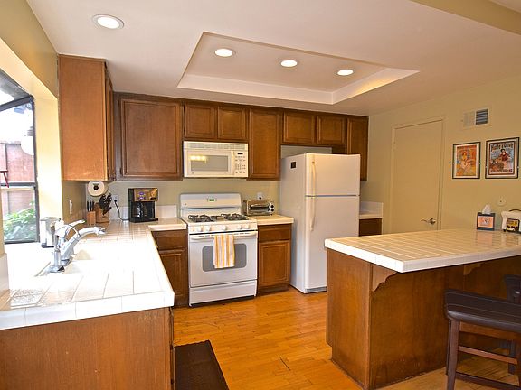 3rd image of 1621 Dalmatia Dr