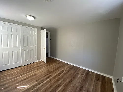 719 Alexandria St — Photo 11