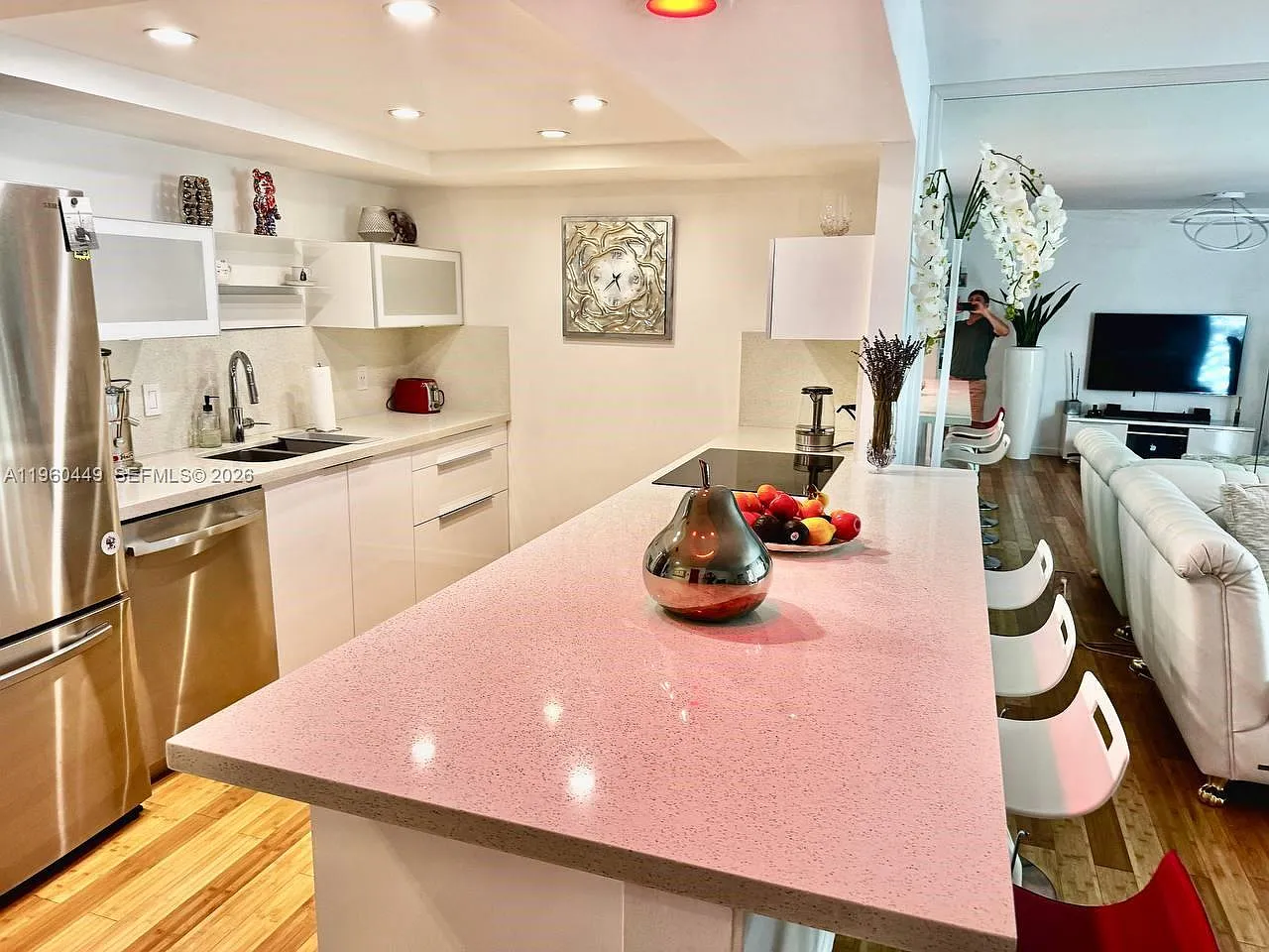 3 bed, 1750 sqft, $3,780 — Photo 3
