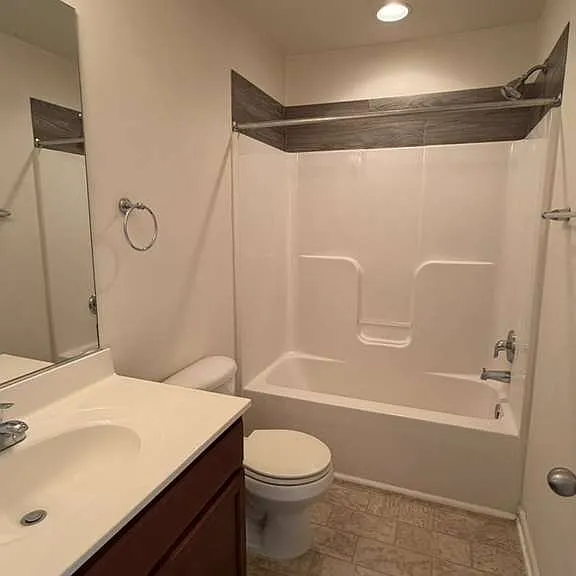38 Lombard Ln — Photo 23