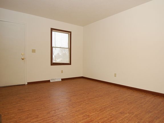4th image of 521 S Silverwood Ln APT A