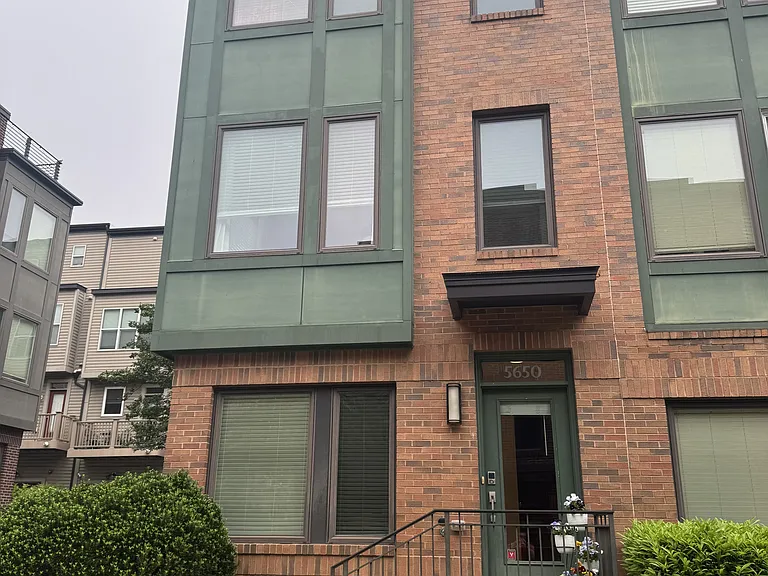5650 46th Pl #1 — Photo 3