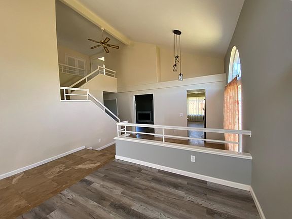 4th image of 600 Catalina Cir