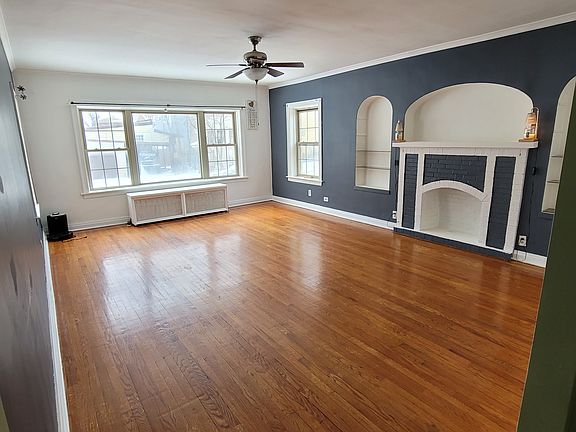 2nd image of 5310 W Bloomingdale Ave Unit 1