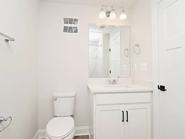 2207 Leeham St #B — Photo 10