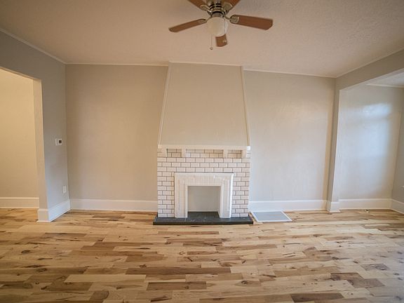 2nd image of 112 12th St N #114