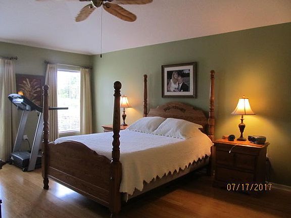 5th image of 1890 SE North Buttonwood Dr