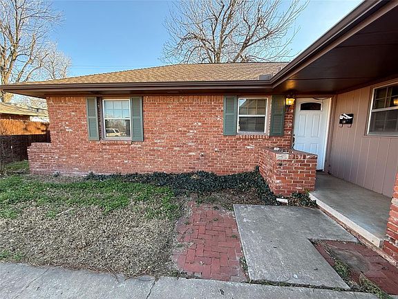 5th image of 3004 Lakeside Dr