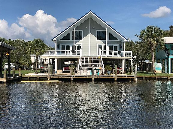 3rd image of 9141 Riverlodge Dr