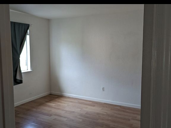 5th image of 6685 Imperial Dr APT 201