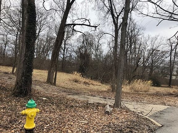 3rd image of 9 Whitehouse Dr