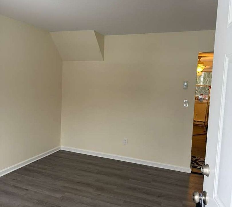 2nd image of 62 King Cole Rd APT 14