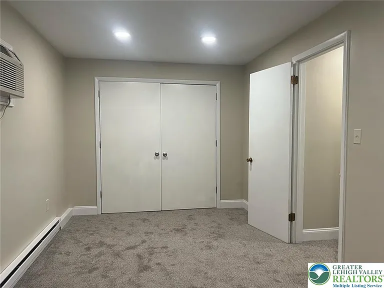 526 Broad St #3 — Photo 12