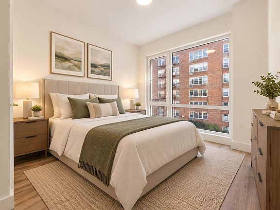 3rd image of 151 Hawthorne St #2I