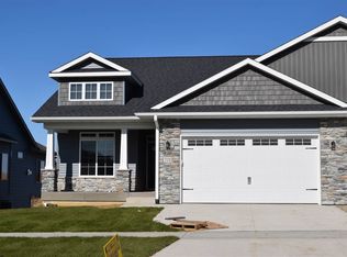 733 Deer View Ave, Tiffin, IA 52340