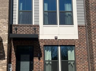 940 Broad River Ln, Charlotte, NC 28211