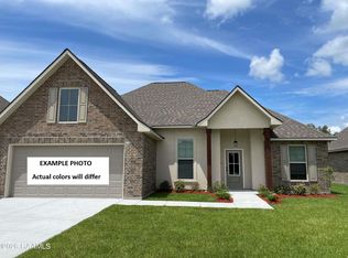 107 Garden Meadows Dr, Lafayette, LA 70506