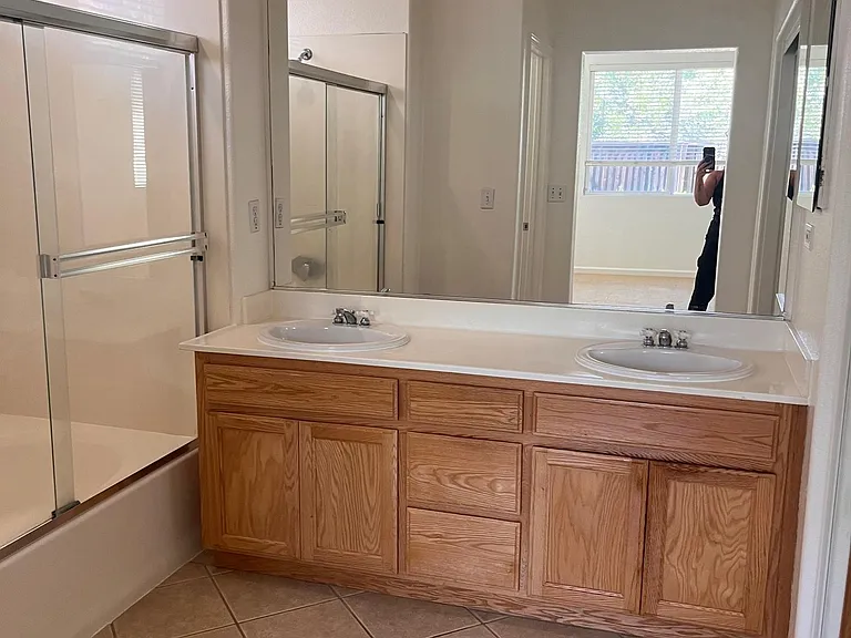2357 Saint Augustine Dr — Photo 14