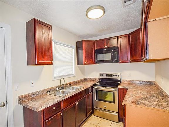 4th image of 7021 Berkley Dr