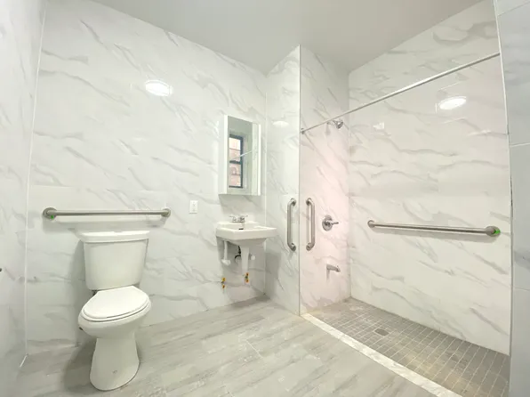 5502 Fifth Avenue image 8 of 12