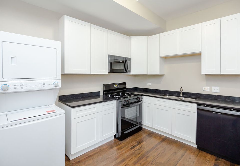 1st image of 2746 W Fullerton Ave #2