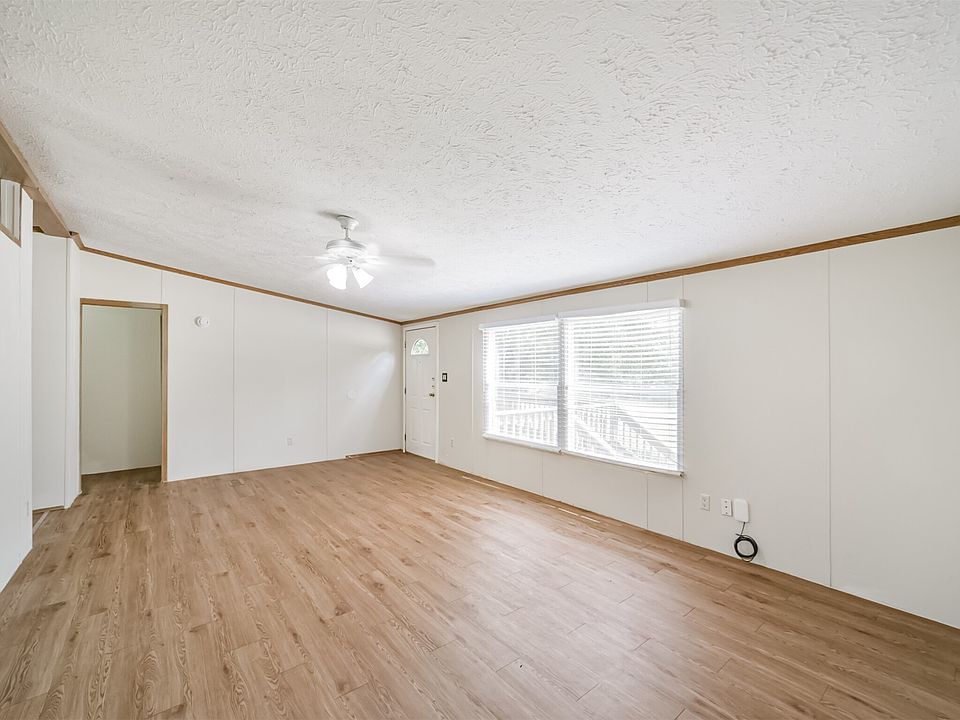 1st image of 33205 Wedgewood Dr #33205