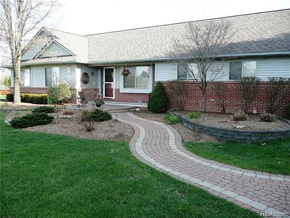 2nd image of 13876 Hearthstone Ln