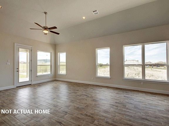 3rd image of 4136 Rockwood Dr