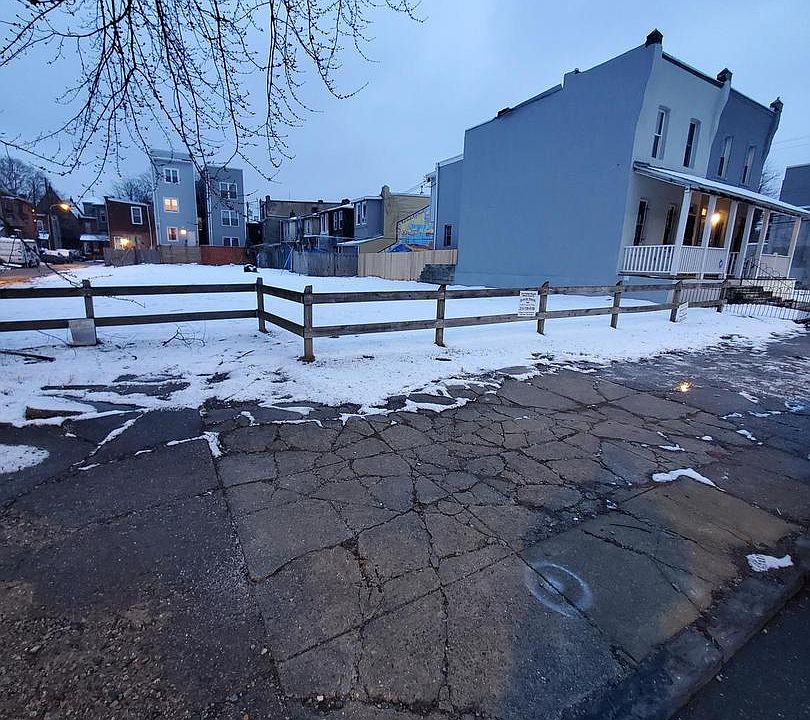 2nd image of 811 N 42nd St