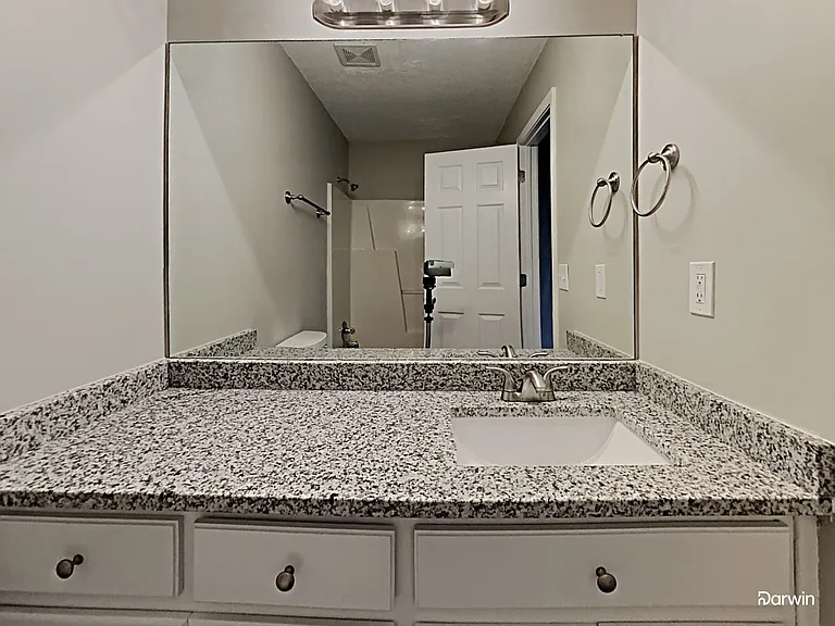 2600 Poplar Ln — Photo 13