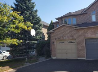 3938 Nightshade Ln, Mississauga, ON L5N 7J4