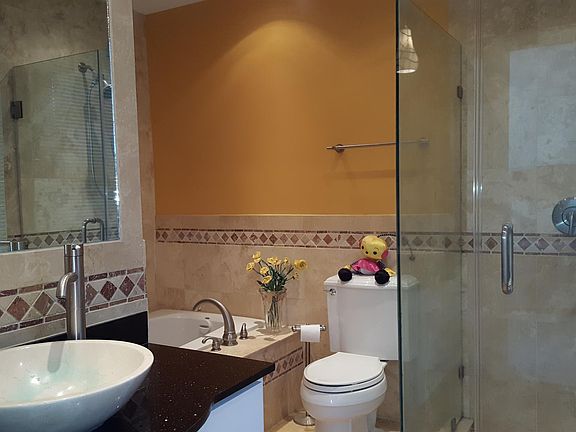 4th image of 45 Hawthorne Mead Dr